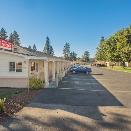 Shasta Pines Motel&Suites Burney Exterior foto
