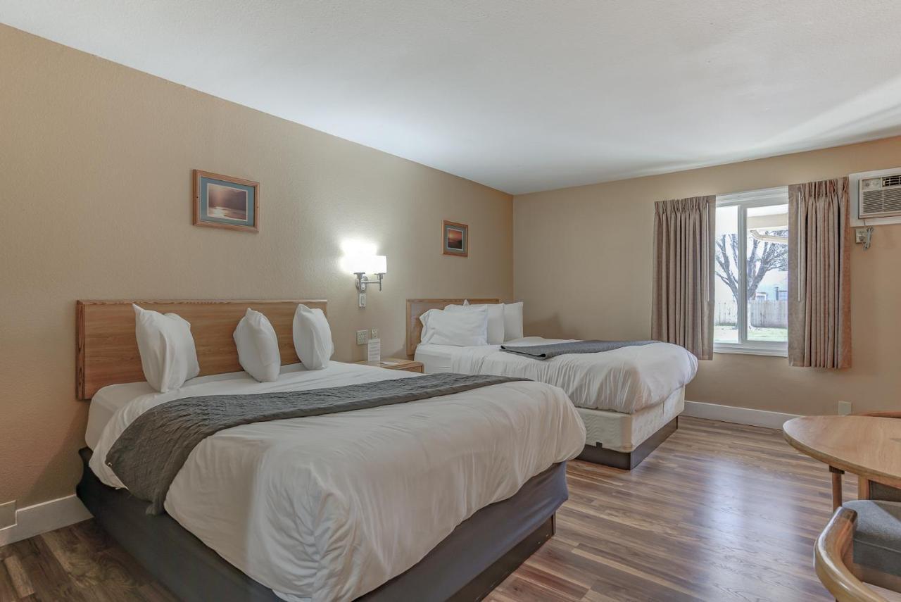 Shasta Pines Motel&Suites Burney Exterior foto
