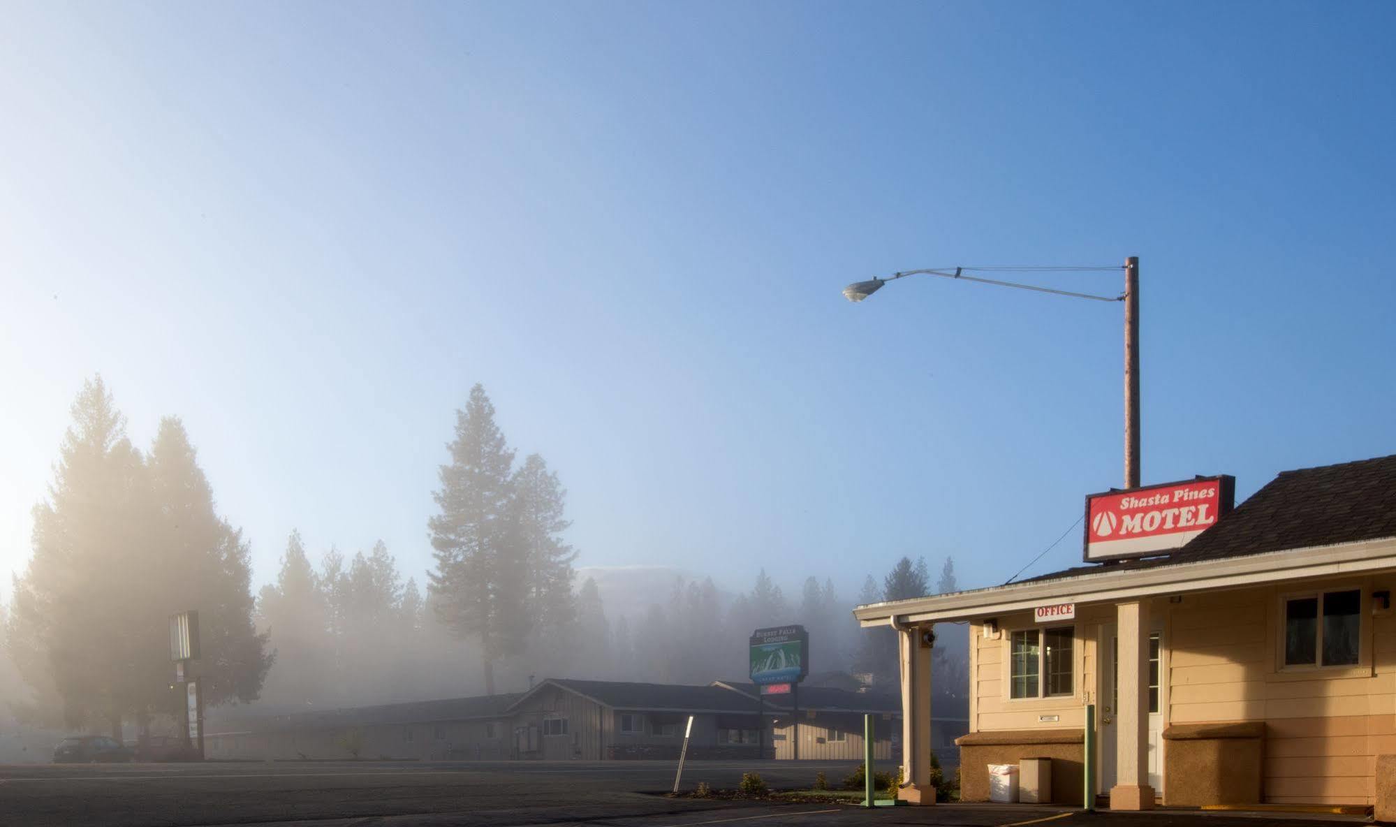 Shasta Pines Motel&Suites Burney Exterior foto